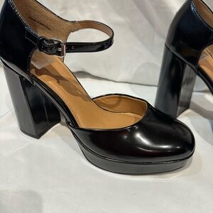 DV by Dolce Vita platform Mary Jane black heels, new.
